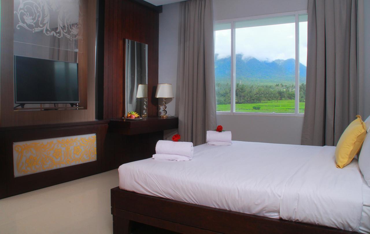 Sutanraja Hotel Kotamobagu Экстерьер фото